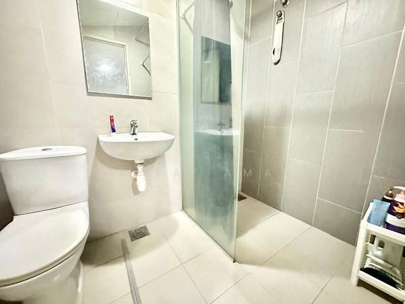 Semi-Detached House for Sale in Subang (Selangor) - Asyraf Aman - Bathroom - PropertyGuru.com.my