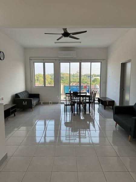 Rumah Teres 2-Tingkat untuk Disewa di Semenyih (Selangor) - Vin Mukdawichit - Living Room - PropertyGuru.com.my