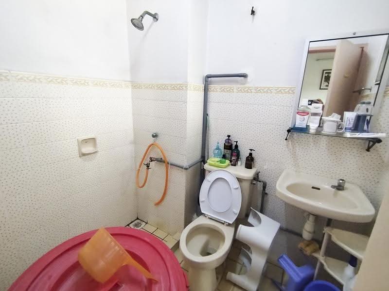 Rumah Teres 2-Tingkat untuk Dijual di Bandar Kinrara Seksyen 1 (Bandar Kinrara) - William Lim - Bathroom - PropertyGuru.com.my