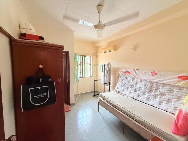 2-storey Terraced House for Sale in Presint 9 (Putrajaya) - Kamil Ghazali - Bedroom - PropertyGuru.com.my