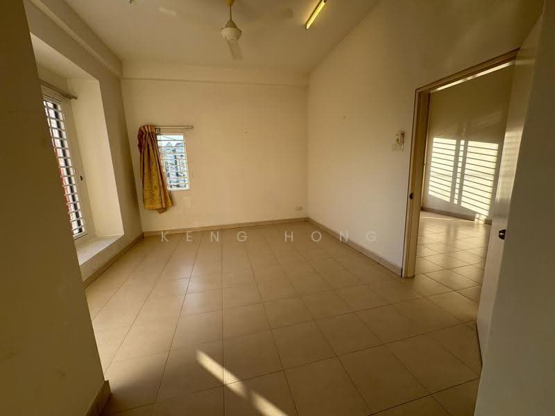 2-storey Terraced House for Sale in Bandar Seri Coalfields (Sungai Buloh) - Keng Hong - PropertyGuru.com.my