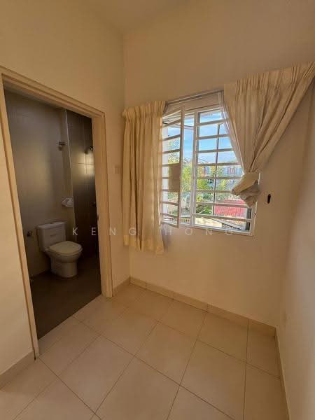 2-storey Terraced House for Sale in Bandar Seri Coalfields (Sungai Buloh) - Keng Hong - PropertyGuru.com.my