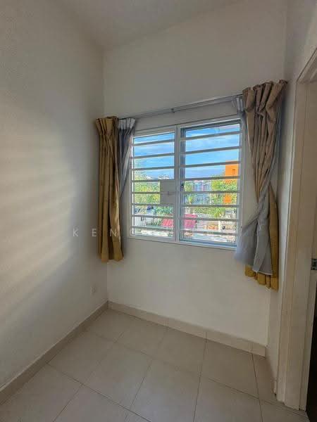 2-storey Terraced House for Sale in Bandar Seri Coalfields (Sungai Buloh) - Keng Hong - PropertyGuru.com.my
