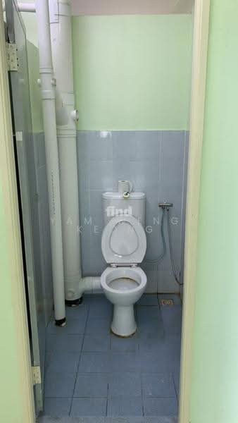 Pangsapuri untuk Dijual di Sri Saujana - Yam Weng Keong - Bathroom - PropertyGuru.com.my