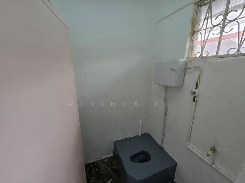 Shop / Office untuk Disewa di Bandar Seri Alam (Masai) - Melinda Ee - Bathroom - PropertyGuru.com.my
