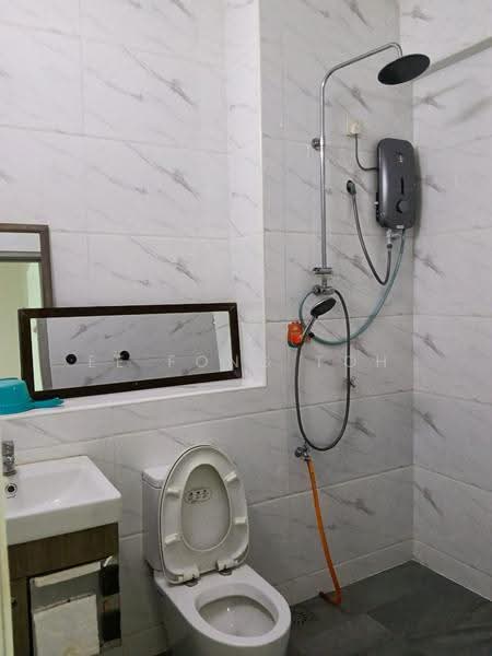Rumah Teres 2-Tingkat untuk Dijual di Setia Tropika (Johor Bahru) - Ee Fong Toh - Bathroom - PropertyGuru.com.my