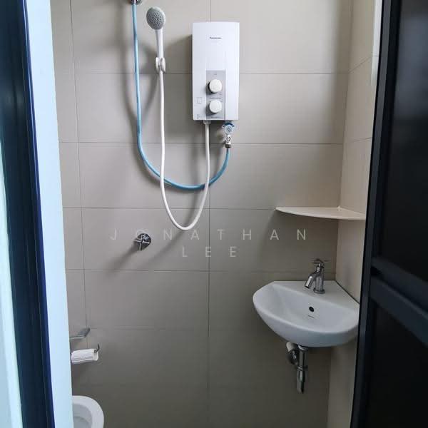 Condominium for Rent at Mira Residence - Jonathan Lee - Bathroom - PropertyGuru.com.my