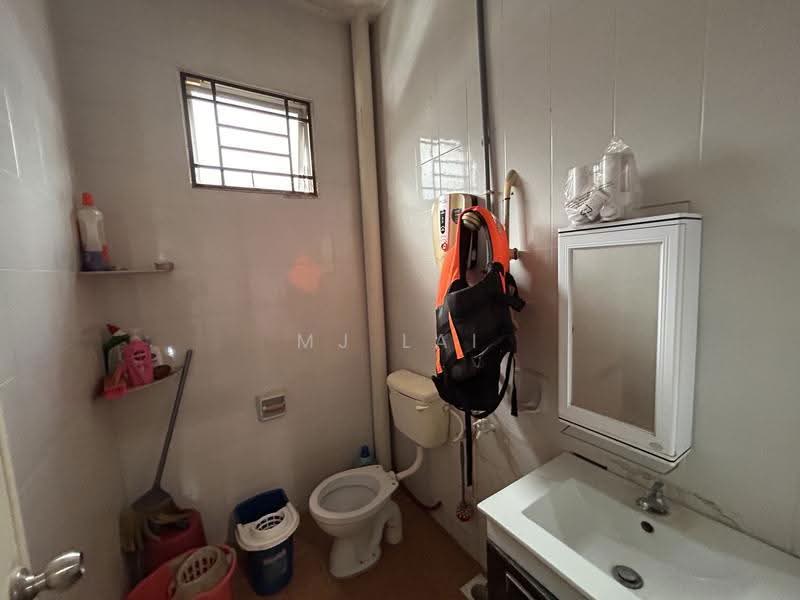 Terraced House for Rent in Austin Crest (Johor Bahru) - MJ Lai - Bathroom - PropertyGuru.com.my