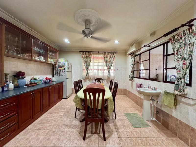 2-storey Terraced House for Sale in Bukit Jelutong (Shah Alam) - Fazri Omar - PropertyGuru.com.my