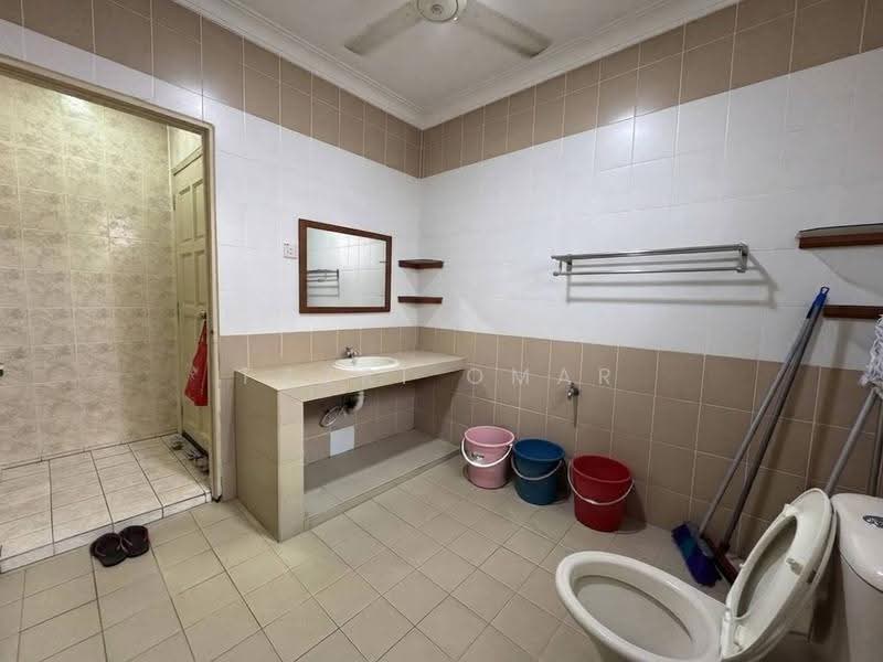 2-storey Terraced House for Sale in Bukit Jelutong (Shah Alam) - Fazri Omar - PropertyGuru.com.my