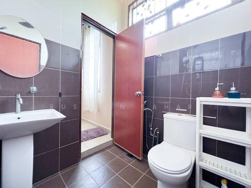 Bungalow House untuk Dijual di Hulu Langat (Selangor) - Rushdan Sahar - Bathroom - PropertyGuru.com.my