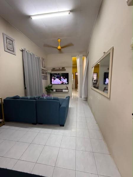 Rumah Teres 1-Tingkat untuk Dijual di Taman Sri Saujana (Kota Tinggi) - Yuki Cheng - Living Room - PropertyGuru.com.my