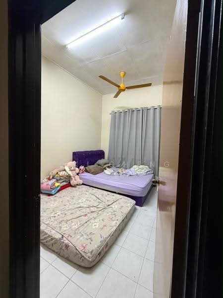 Rumah Teres 1-Tingkat untuk Dijual di Taman Sri Saujana (Kota Tinggi) - Yuki Cheng - Bedroom - PropertyGuru.com.my