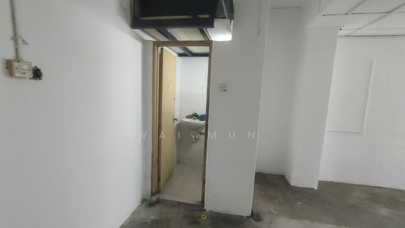 Kedai untuk Disewa di Bandar Sri Permaisuri (Cheras) - Wai Mun - Bathroom - PropertyGuru.com.my