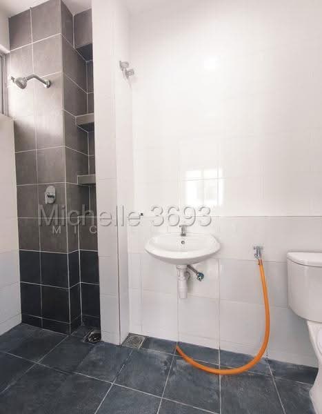 Rumah Teres 2-Tingkat untuk Disewa di Kota Kemuning (Shah Alam) - Michelle Lee - Bathroom - PropertyGuru.com.my