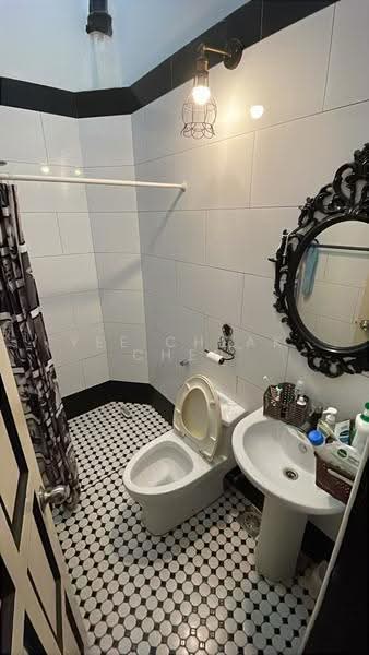 2-storey Terraced House for Rent in SS15 (Subang Jaya) - Yee Cheak Chen - Bathroom - PropertyGuru.com.my