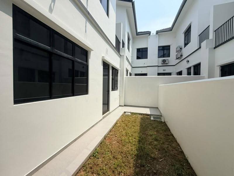 Cluster House for Sale in Eco Botanic (Iskandar Puteri (Nusajaya)) - Eve Pang - Garden - PropertyGuru.com.my