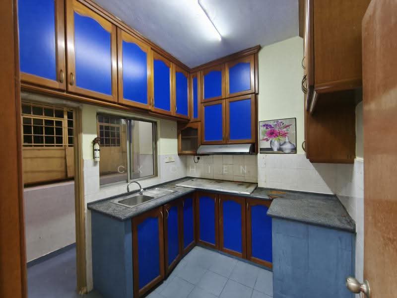 Condominium for Sale at Ridzuan Condominium - CK Chieng - Kitchen - PropertyGuru.com.my
