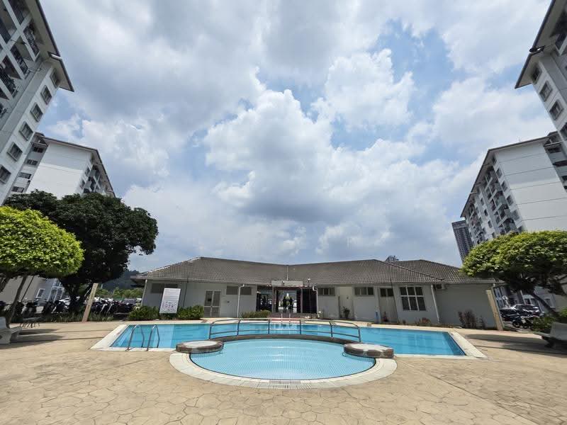Pangsapuri untuk Dijual di Akasia Apartment - Sam Yap - Exterior - PropertyGuru.com.my