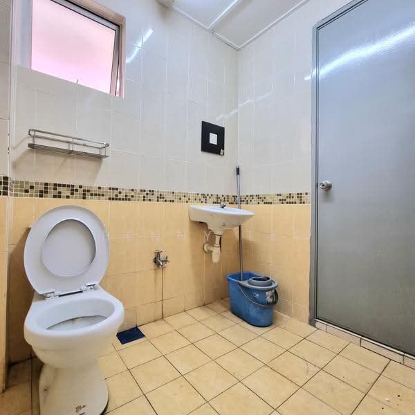 2-storey Terraced House for Rent in Bandar Sungai Long (Selangor) - Benny Lee - Bathroom - PropertyGuru.com.my