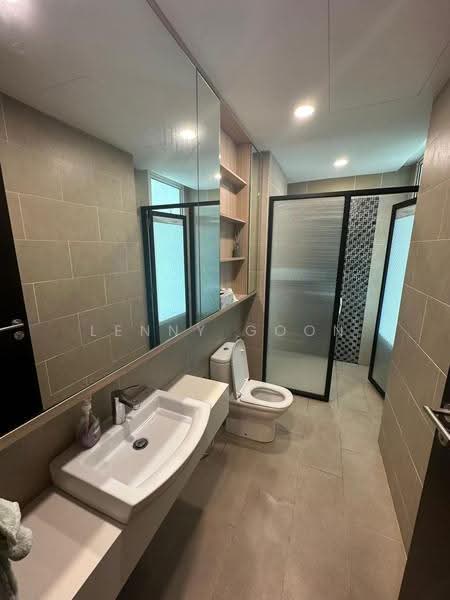 Kondominium untuk Dijual di Gurney Paragon - Lenny Goon - Bathroom - PropertyGuru.com.my