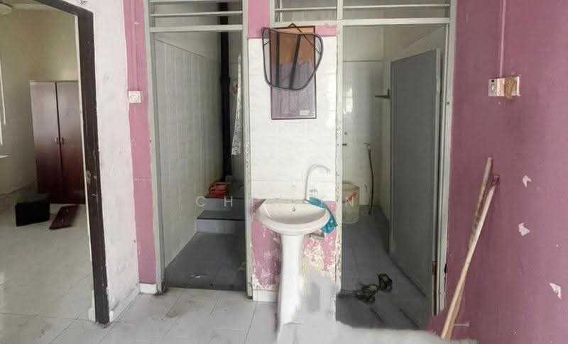 Rumah Teres 1-Tingkat untuk Dijual di Ayer Keroh (Melaka) - CHIN FN - Bathroom - PropertyGuru.com.my