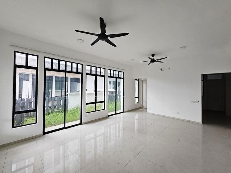 Cluster House for Sale in Eco Majestic (Semenyih) - Dexter Yeong - Living Room - PropertyGuru.com.my
