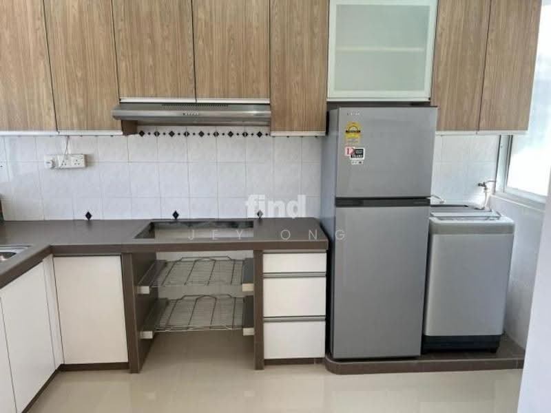 Condominium for Rent at Azuria Condominium - Jey Ong - Kitchen - PropertyGuru.com.my