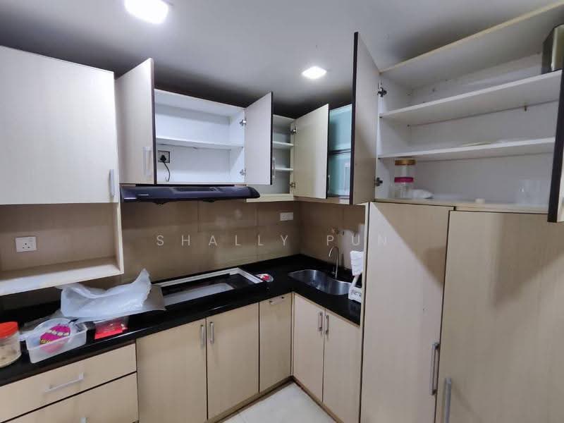 Pangsapuri untuk Disewa di Sri Teratai Apartment - Shally Pun - Kitchen - PropertyGuru.com.my
