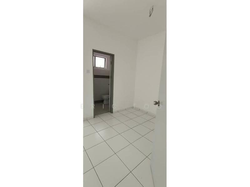 Flat for Sale at Taman Flora Heights - Eric Foo - Bathroom - PropertyGuru.com.my
