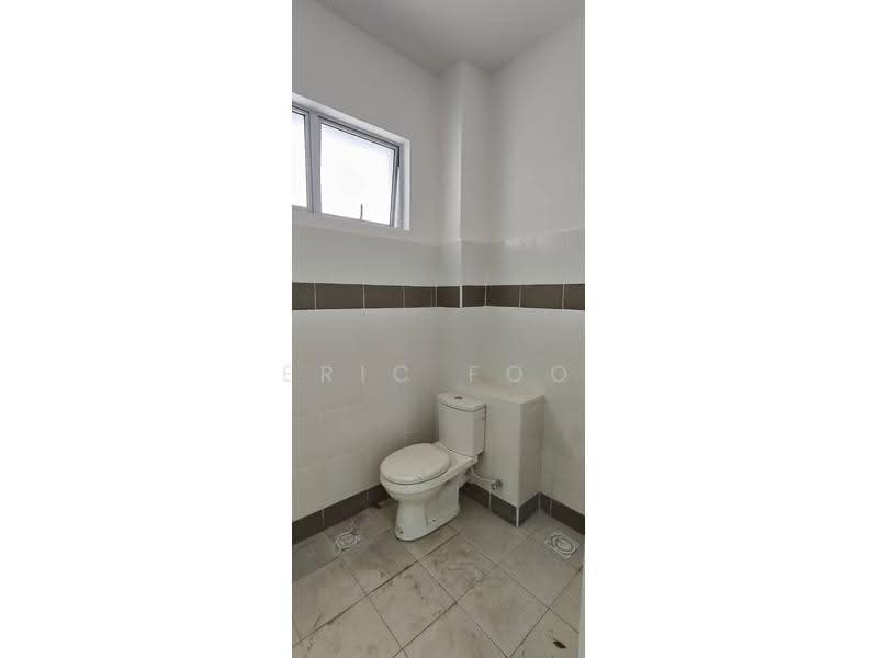 Flat for Sale at Taman Flora Heights - Eric Foo - Bathroom - PropertyGuru.com.my