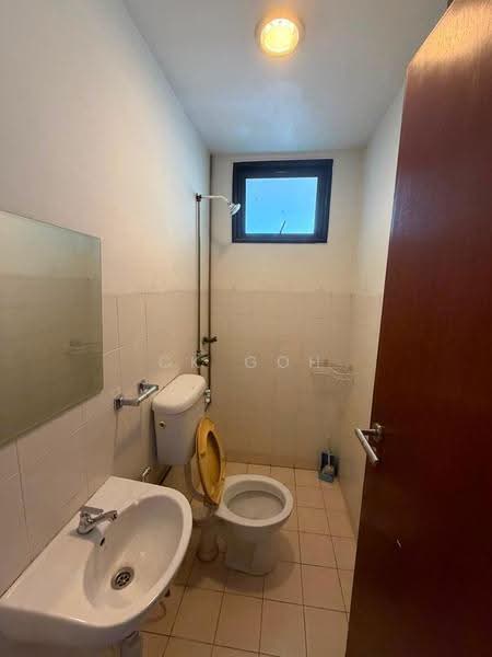 Rumah Berkembar untuk Dijual di Batu Uban (Gelugor) - CK Goh - Bathroom - PropertyGuru.com.my