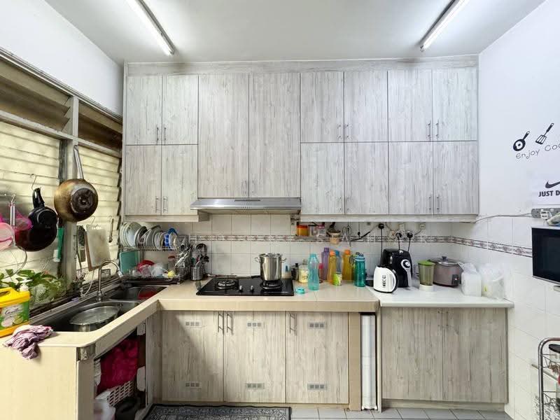 Terraced House for Sale in Putra Heights (Subang Jaya) - Rushdan Sahar - Kitchen - PropertyGuru.com.my
