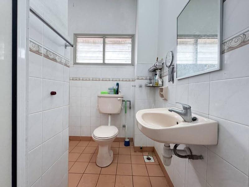 Terraced House for Sale in Putra Heights (Subang Jaya) - Rushdan Sahar - Bathroom - PropertyGuru.com.my