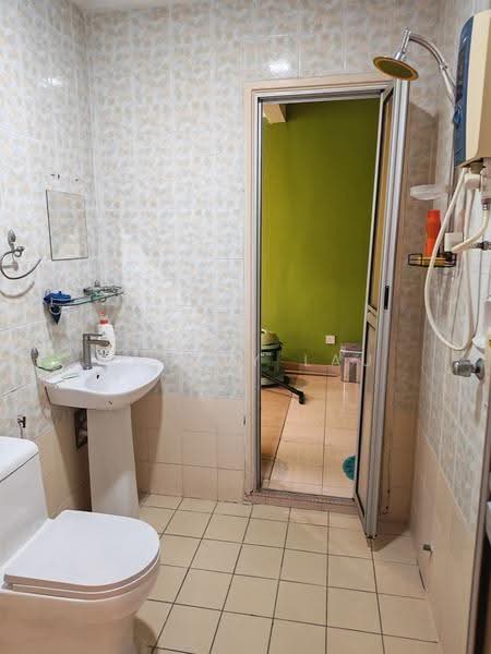 Terraced House for Sale in Puchong (Selangor) - Angely Lau - Bathroom - PropertyGuru.com.my