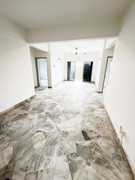 Condominium for Sale at Sri Permata - Weng Tan - Living Room - PropertyGuru.com.my