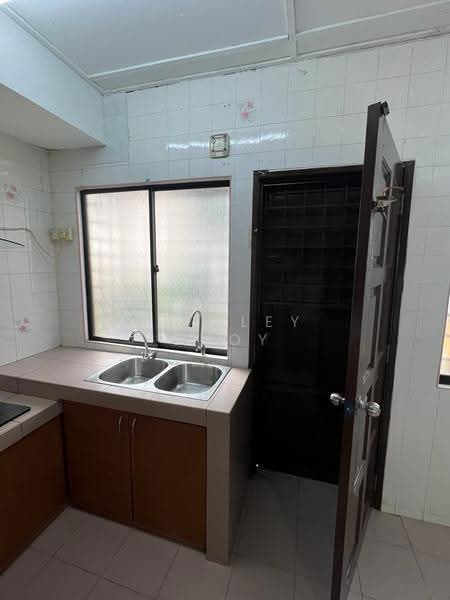 2-storey Terraced House for Rent in Taman Lembah Maju (Pandan Indah) - Shirley Choy - Kitchen - PropertyGuru.com.my