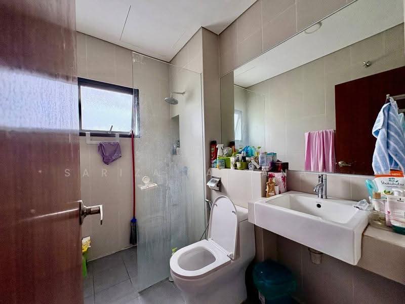 Bungalow House for Sale in Sungai Buloh (Selangor) - Sariza Hartanah - Bathroom - PropertyGuru.com.my