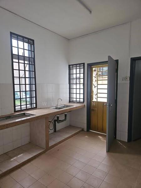 2-storey Terraced House for Sale in Johor Bahru (Johor) - Win Tan - Kitchen - PropertyGuru.com.my