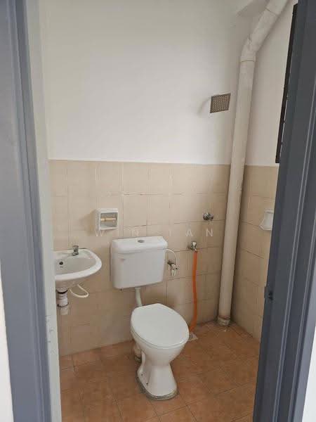2-storey Terraced House for Sale in Johor Bahru (Johor) - Win Tan - Bathroom - PropertyGuru.com.my