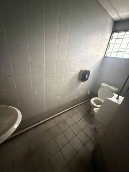 Shop / Office for Rent in Sungai Ara (Penang) - Sherlene Choo - Bathroom - PropertyGuru.com.my