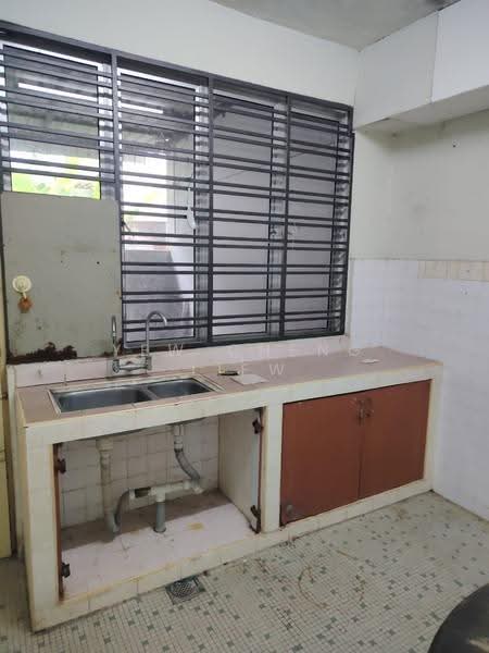 2-storey Terraced House for Sale in Taman Pelangi (Johor Bahru) - Yew Cheng Liew - Kitchen - PropertyGuru.com.my