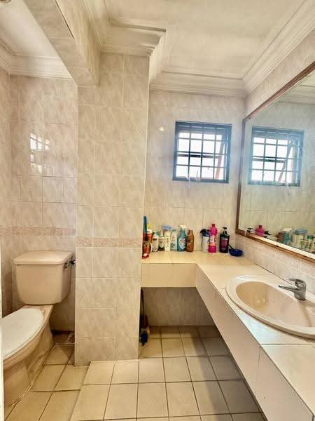 2-storey Terraced House for Sale in Bukit Jelutong (Shah Alam) - Idham Yusof - Bathroom - PropertyGuru.com.my
