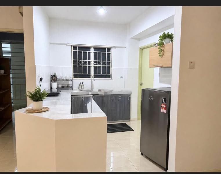 Condominium for Rent at Warisan City View - Tony Leong - Kitchen - PropertyGuru.com.my