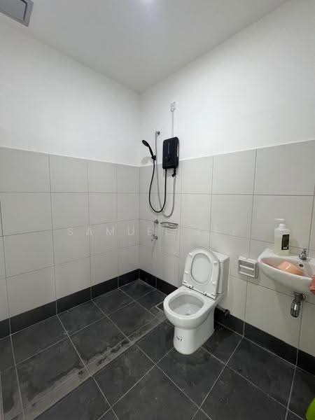 Terraced House for Rent in Kota Masai (Pasir Gudang) - Samuel Lee - Bathroom - PropertyGuru.com.my