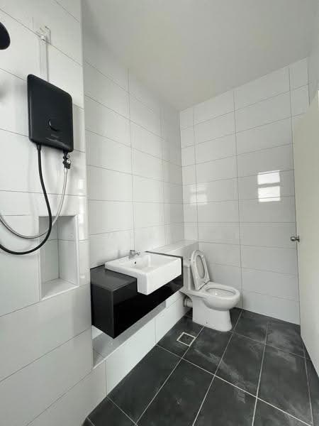 Terraced House for Rent in Kota Masai (Pasir Gudang) - Samuel Lee - Bathroom - PropertyGuru.com.my