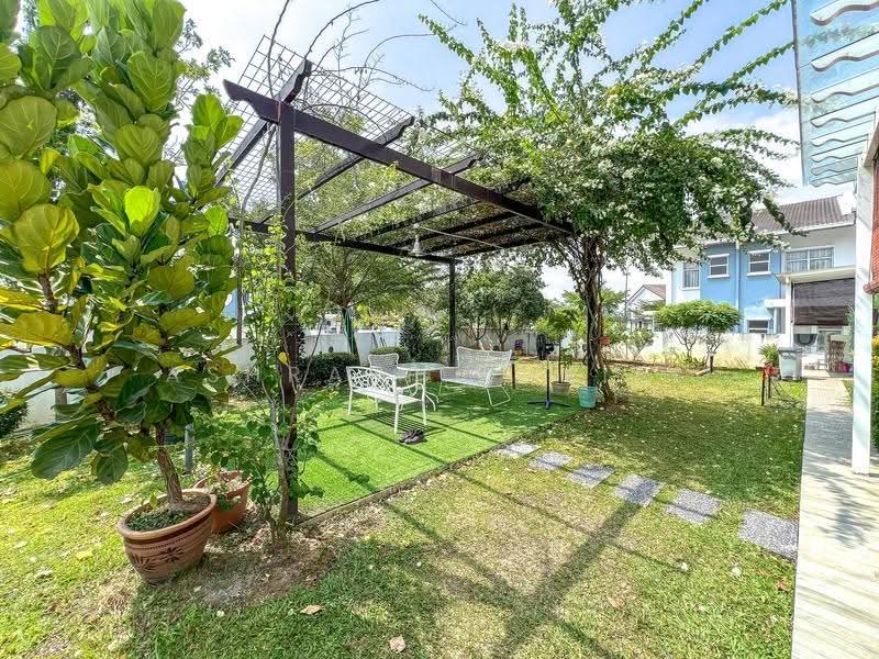 2-storey Terraced House for Sale in Bandar Enstek (Negeri Sembilan) - Ashraff Daniel - Garden - PropertyGuru.com.my