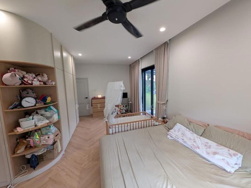 Bungalow House for Rent in Seksyen 5 (Petaling Jaya) - Peter Kok - Master Suite - PropertyGuru.com.my