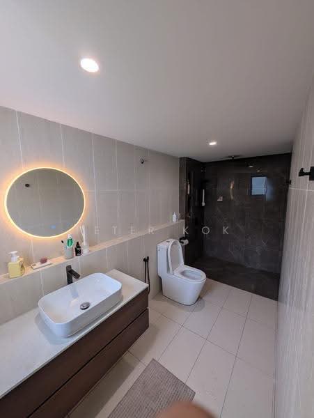 Bungalow House for Rent in Seksyen 5 (Petaling Jaya) - Peter Kok - Attached Bathroom - PropertyGuru.com.my