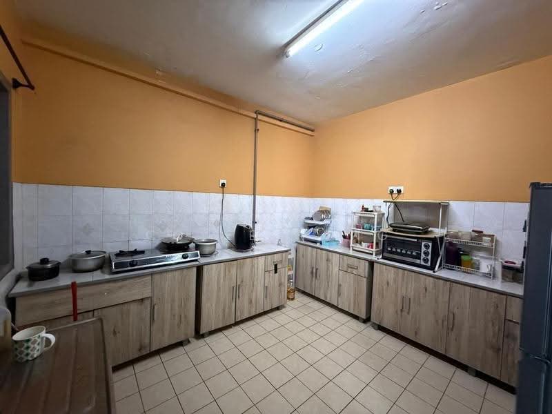 Apartment for Sale at Sri Intan 2 - Coyee Wong - Kitchen - PropertyGuru.com.my